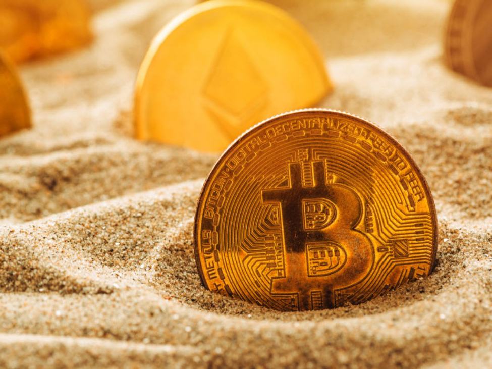 Bitcoin Drops Below $60,000 to Lowest Level Since October 2024